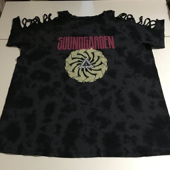 Torrid Soundgarden Gray/Black Tie-Dye Slashed Tee Shirt Plus Size 2 2X - Picture 1 of 8